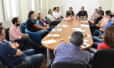 Diretoria Executiva, Prefeito e Conselhos do Ipresg se reúnem para debater situação da Autarquia.