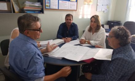 Diretores, Fiscal da Obra e Responsáveis técnicos se reúnem para tratar da Obra da sede do Ipresg