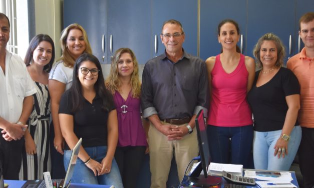 Prefeito visita sede do Ipresg