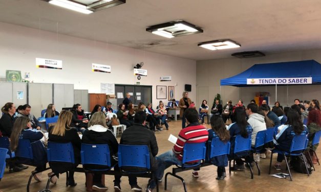 Reunião na Secretaria de Educação